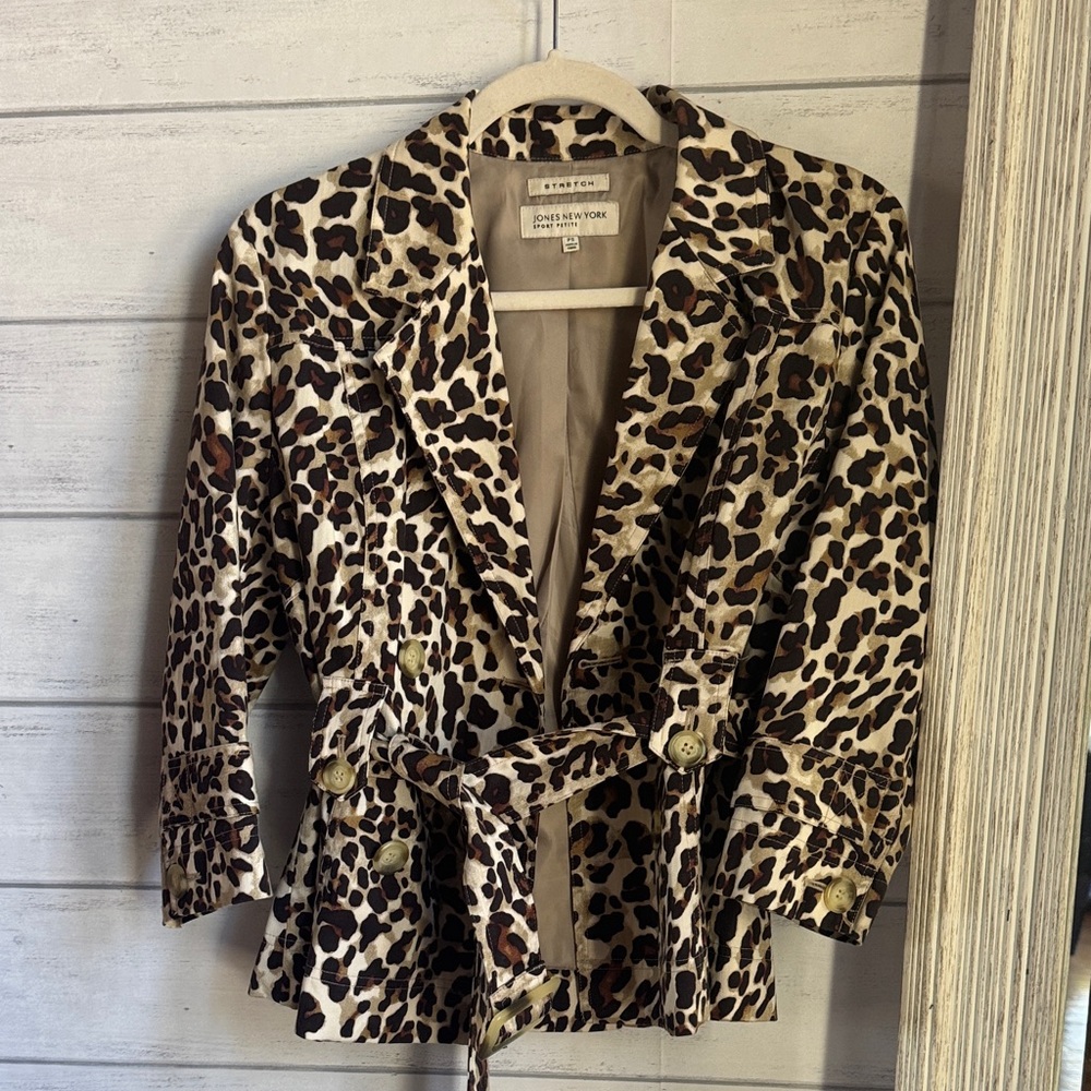 Jones New York Leopard print trench Coat